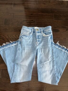 GORGEOUS FRAME DENIM distressed and dyed hem jeans 😍
